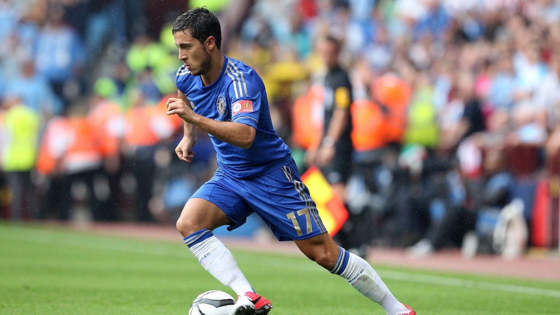 米兰体育正版平台-哈兰德与队友间的默契配合正在被写入球队进攻手册，哈兰德 过人